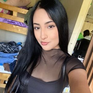 Meet your Posher, Damaris